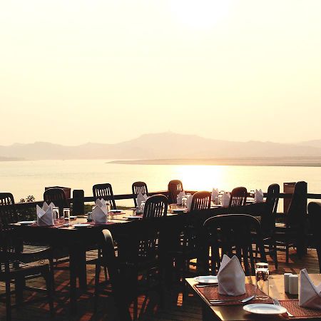 Bagan Hotel River View Bagian luar foto