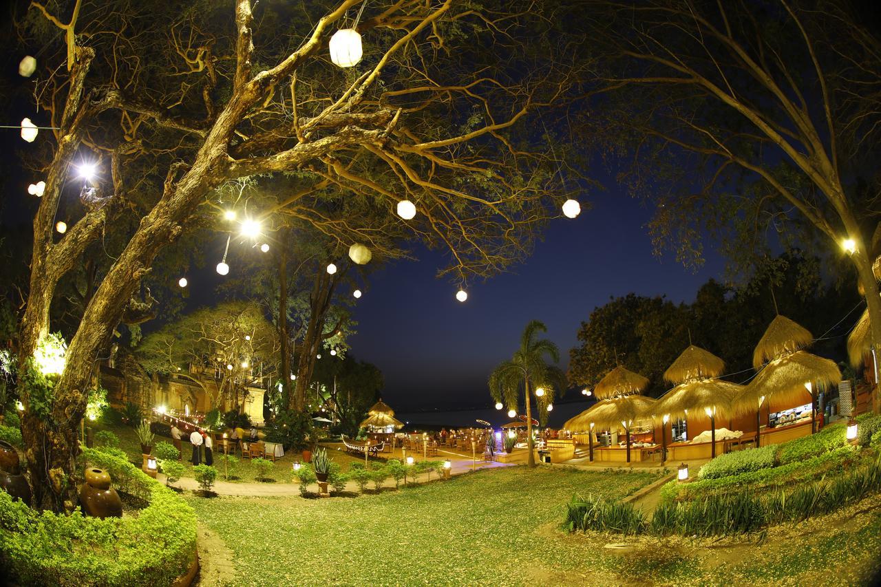 Bagan Hotel River View Bagian luar foto
