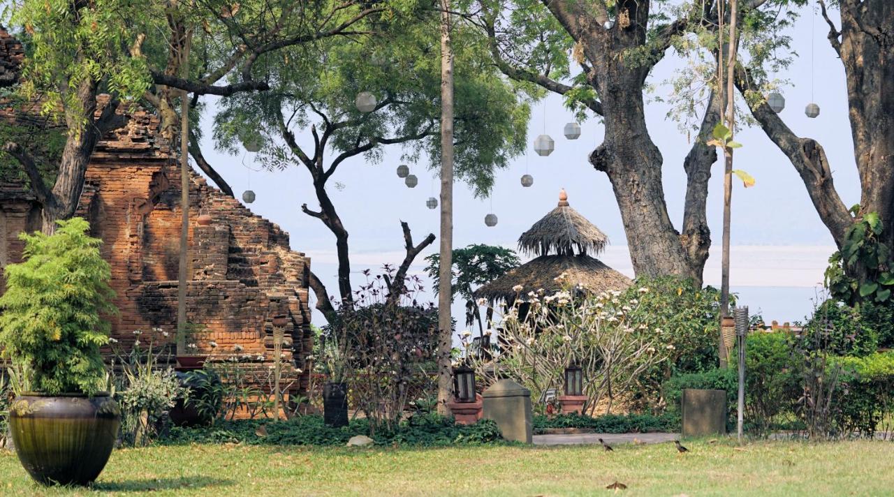 Bagan Hotel River View Bagian luar foto
