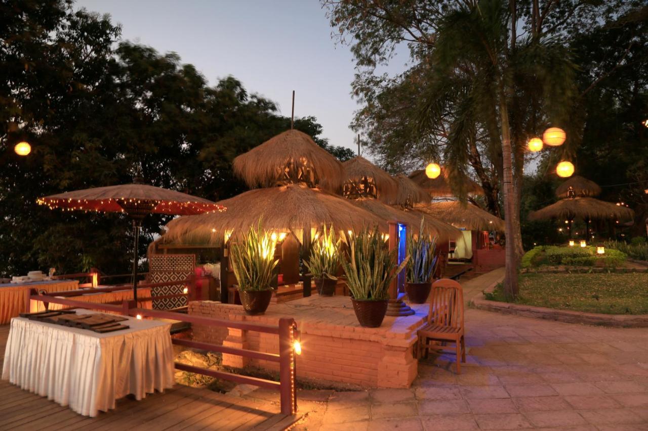 Bagan Hotel River View Bagian luar foto