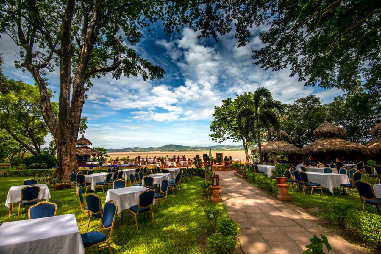 Bagan Hotel River View Bagian luar foto